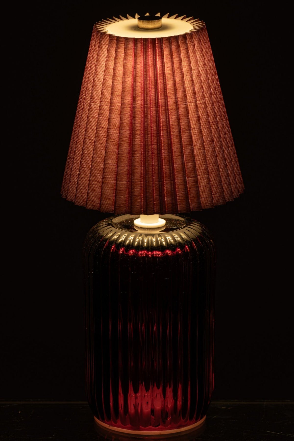 Classic Heritage Burgundy Glass Battery-Operated Table Lamp – detail view 3