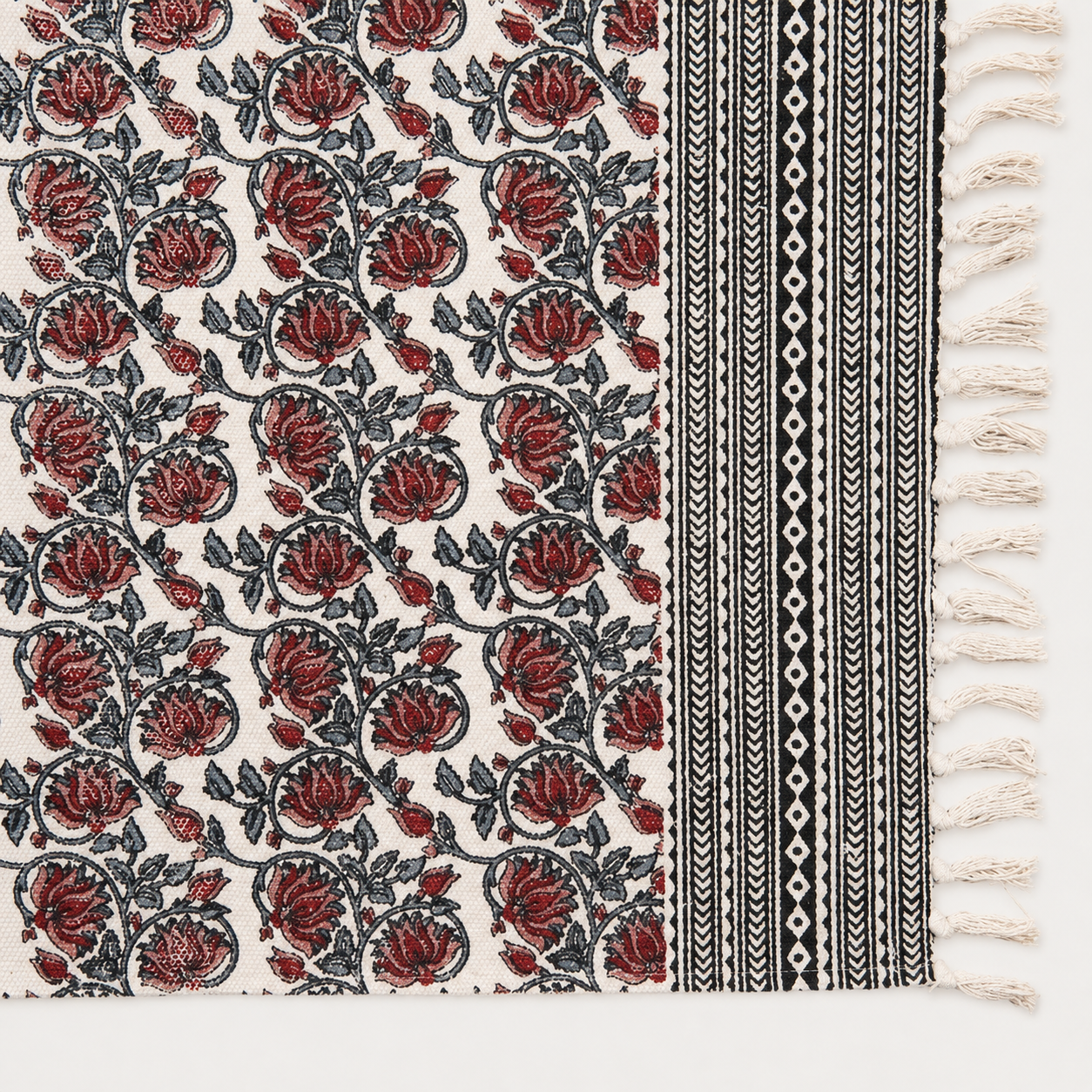 Vintage Botanical Rose Cotton Rug with Tassels